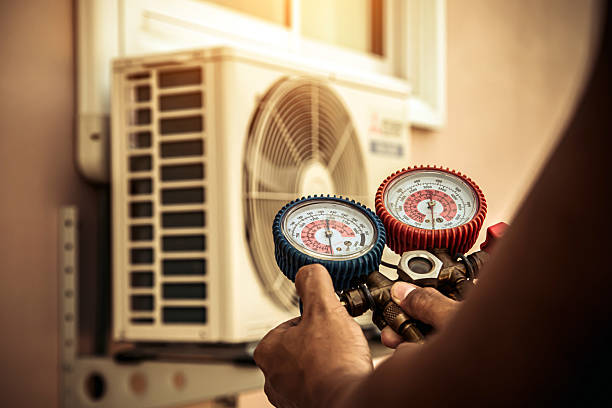 Professional Hvac Installation technician working in Hesperia, CA